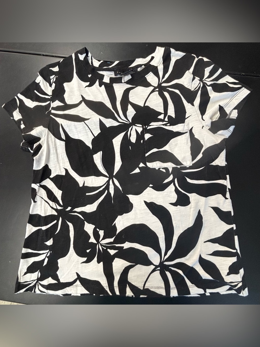 Sanctuary Graphic Black & White Short Sleeve Floral Tee